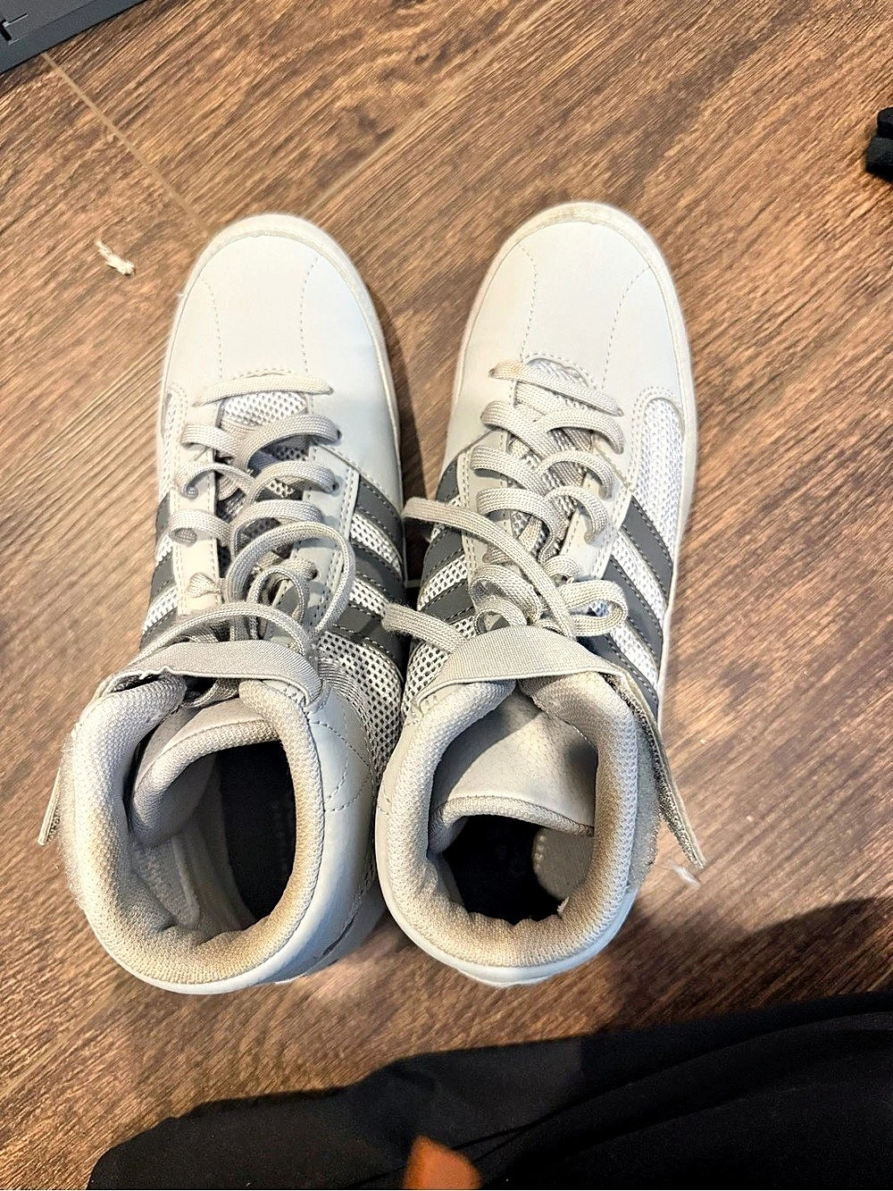 adidas Forum Mid White & Gray Sneakers US 7
